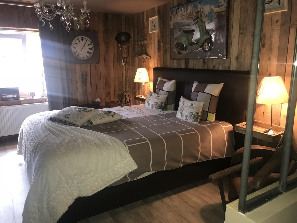 Le Relais De Chassepierre Hotel Kültér fotó